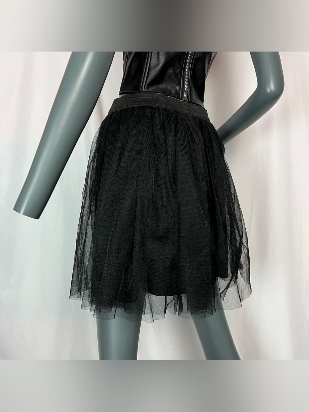 Black Knee Length Pleated Tulle Skirt - Picture 4 of 4
